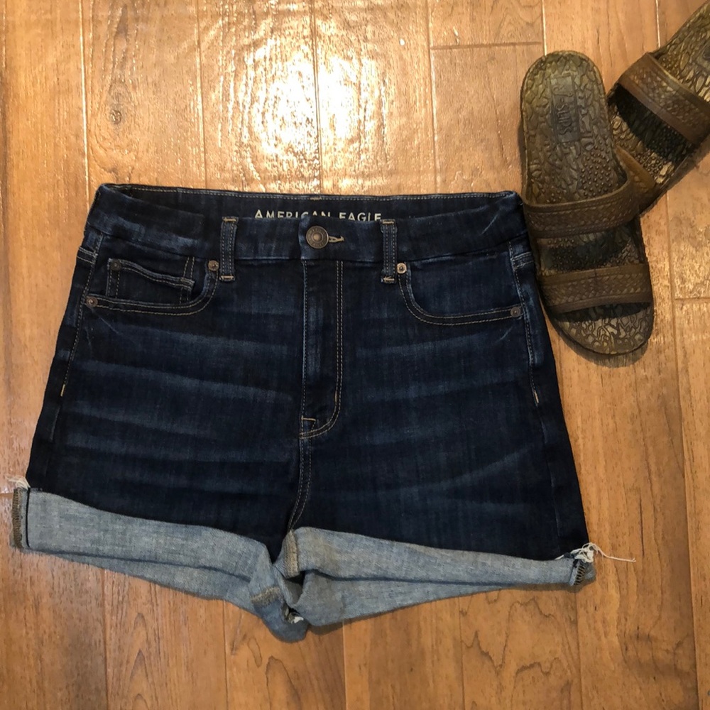 American Eagle Curvy High waisted shorts.